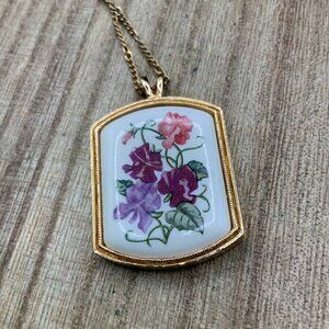 Avon Floral Purple Pink Gold Tone Porcelain Pendant Necklace